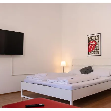 Sweet 3Br Shared Apt Near Wiener Stadthalle & Central Exterior photo